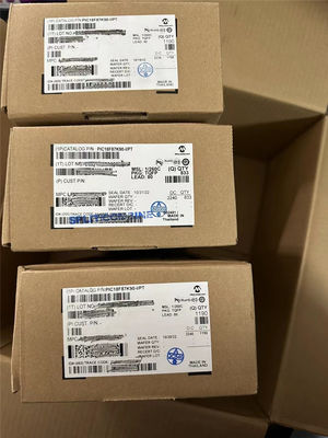 LPC2460FBD208,551 Mikrodenetleyiciler ve Gömülü İşlemciler IC MCU FLASH Chip